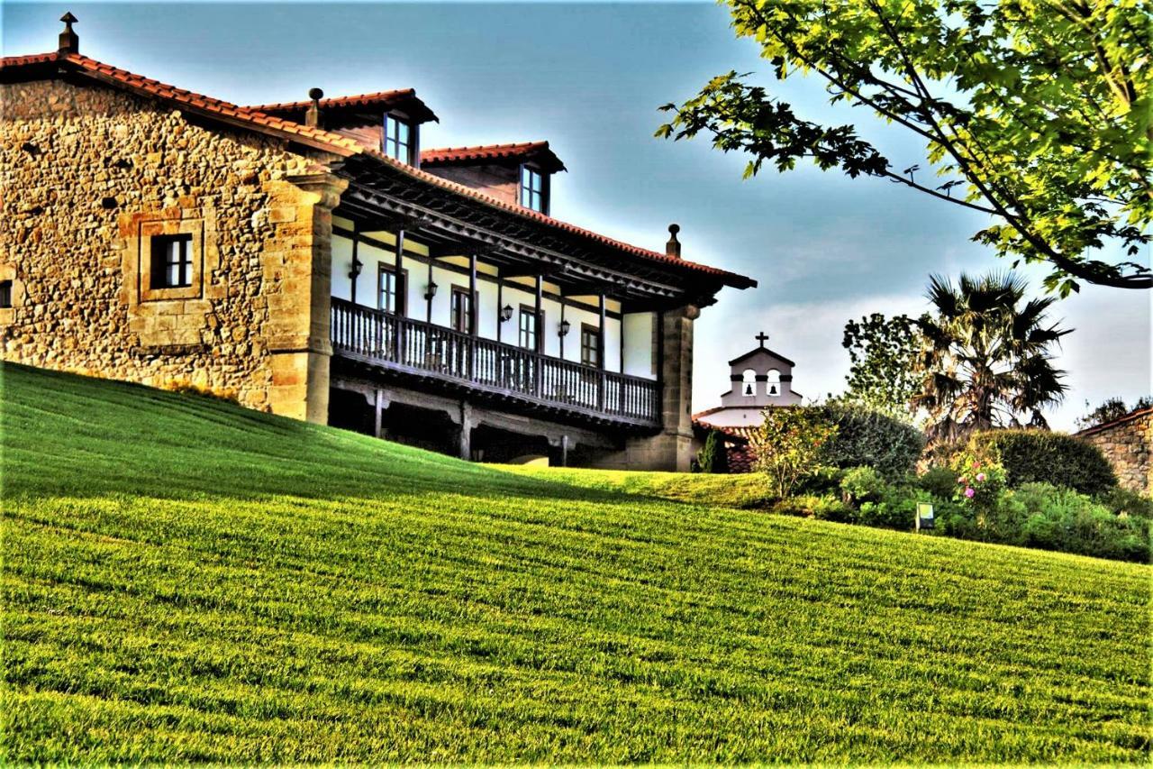 Palacion De Tonanes Exterior photo